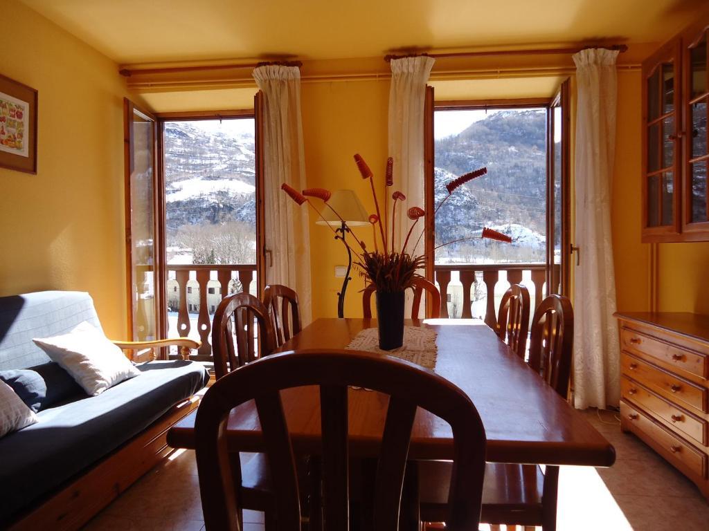 Apartaments La Llucana Barruera Rum bild