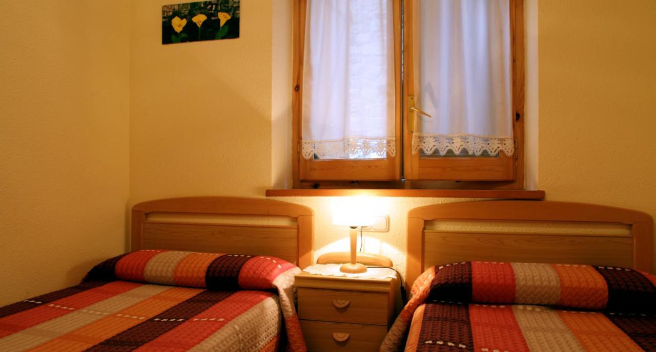 Apartaments La Llucana Barruera Rum bild